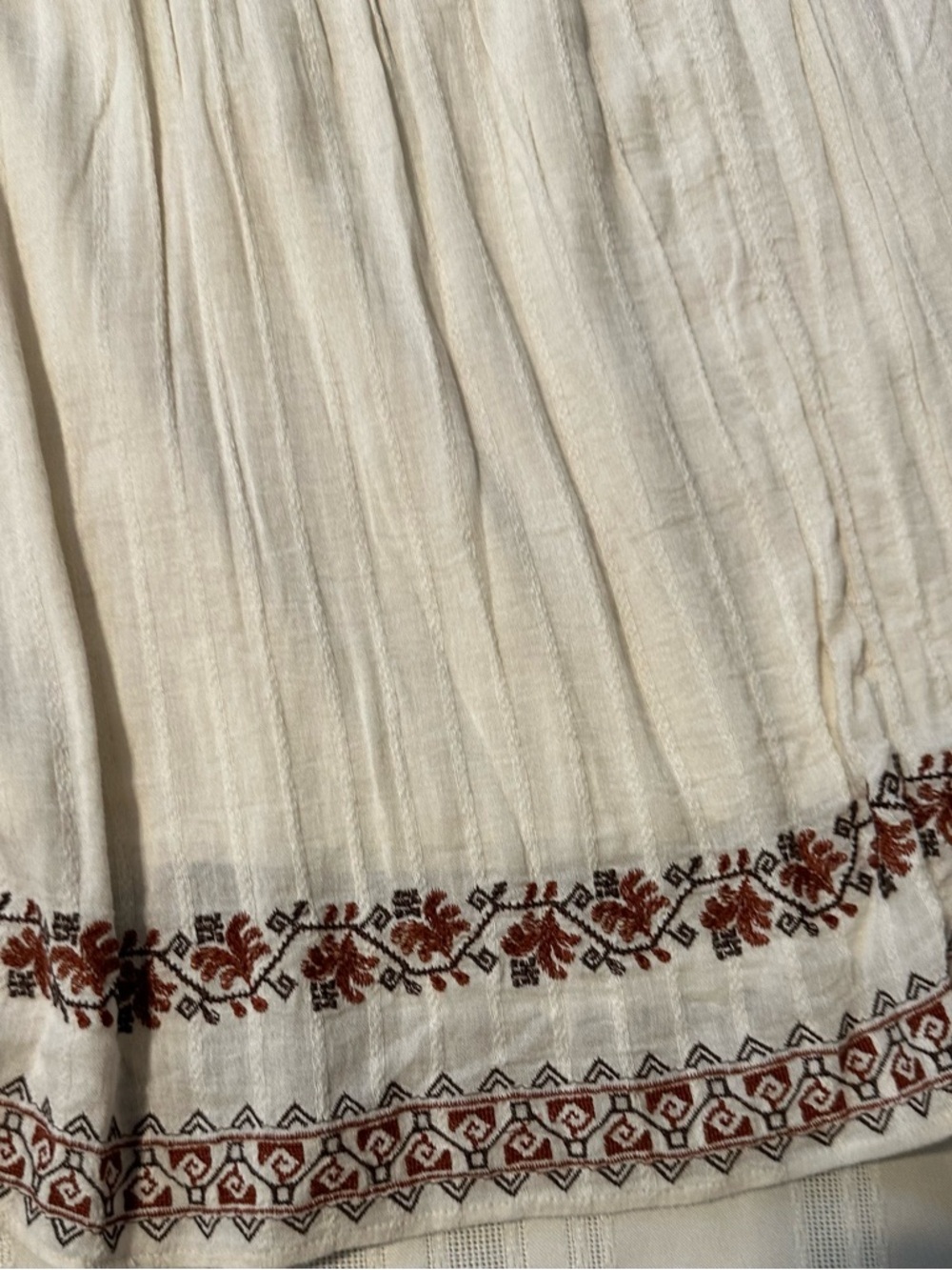 American Eagle Outfitters Cream Maxi Dress with Mauve Floral Trim - Picture 11 of 16